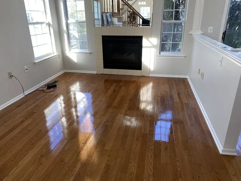 After move-out cleaning — shiny wooden floor (Dublin)